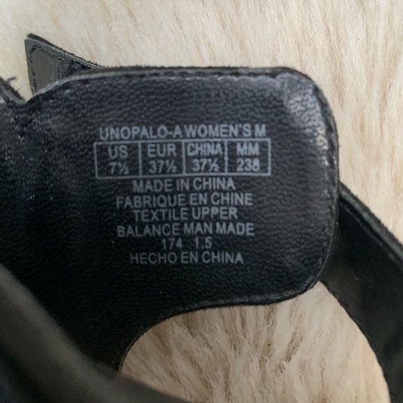 Unisa Black Chunky Heel Open toe buckle size 7.5 - Picture 3 of 12